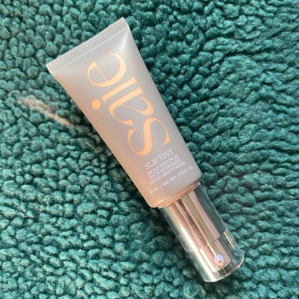 Saie slip tint (Shade 4 + half)